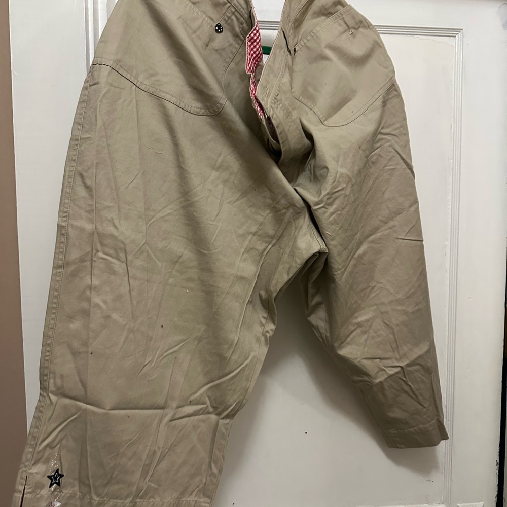 Khaki Capri with Star Detail